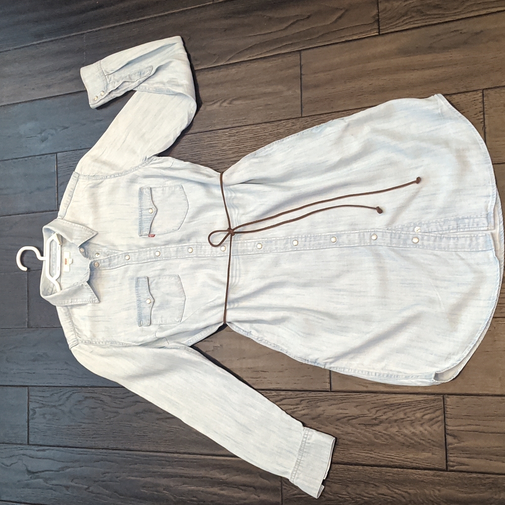 Levi's Dress, pre-owned, excellent condition, size M,